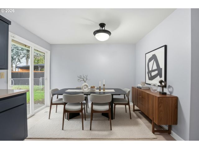 349 Ne 18TH St, Gresham, OR 97030