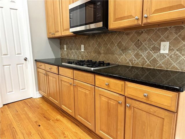 889 Lenox Ct NE, Atlanta, GA 30324