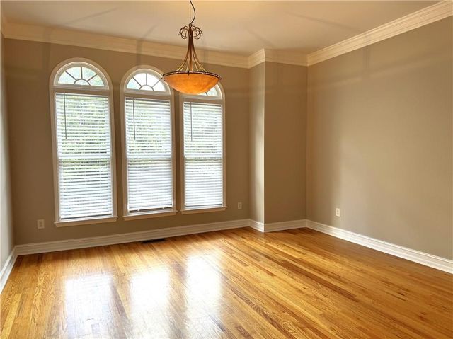 889 Lenox Ct NE, Atlanta, GA 30324