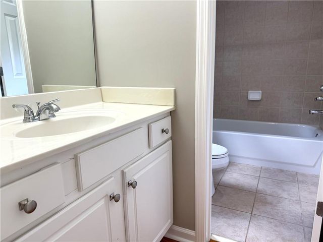 889 Lenox Ct NE, Atlanta, GA 30324
