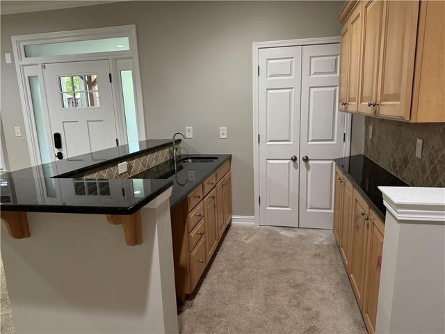 889 Lenox Ct NE, Atlanta, GA 30324