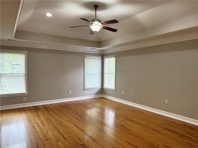 889 Lenox Ct NE, Atlanta, GA 30324