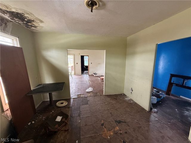 3319 Fulton Road, Cleveland, OH 44109