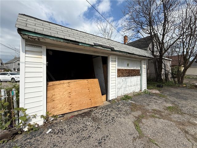 3319 Fulton Road, Cleveland, OH 44109