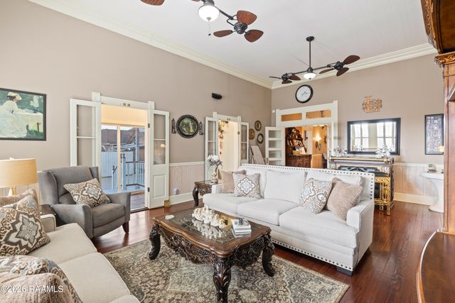 212 Old Market Street, St. Martinville, LA 70582