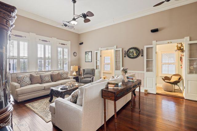 212 Old Market Street, St. Martinville, LA 70582