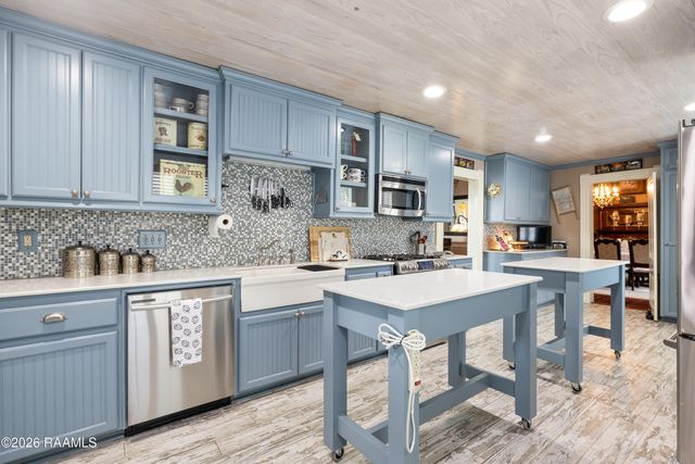 212 Old Market Street, St. Martinville, LA 70582