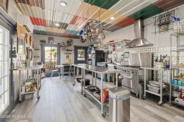 212 Old Market Street, St. Martinville, LA 70582