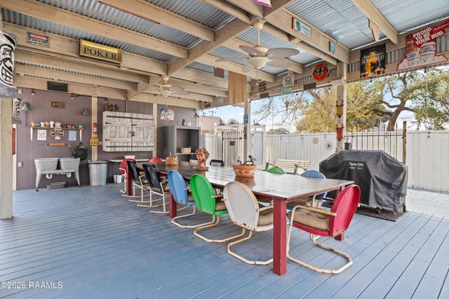 212 Old Market Street, St. Martinville, LA 70582