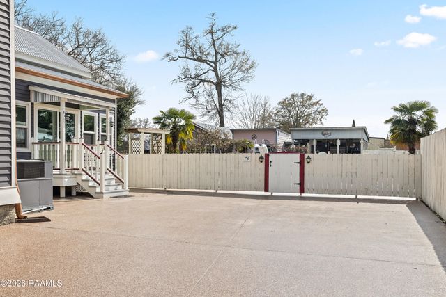 212 Old Market Street, St. Martinville, LA 70582