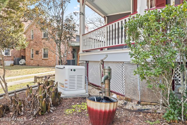 212 Old Market Street, St. Martinville, LA 70582