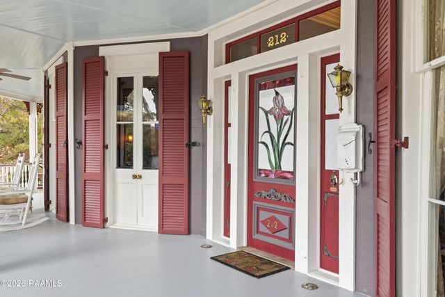 212 Old Market Street, St. Martinville, LA 70582