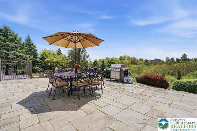 4126 Cambridge Court, Lowhill Twp, PA 18078