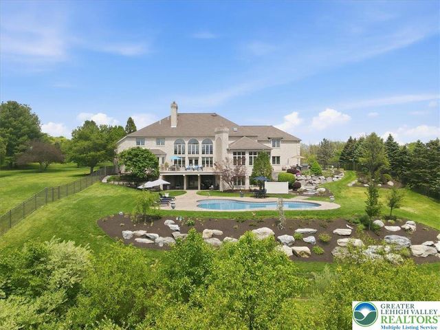 4126 Cambridge Court, Lowhill Twp, PA 18078