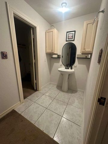 8404 Leander Street, Houston, TX 77012