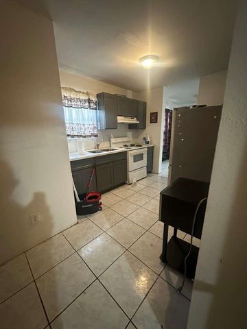 8404 Leander Street, Houston, TX 77012