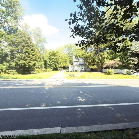 704 Franklin Tpke, Allendale Boro, NJ 07401