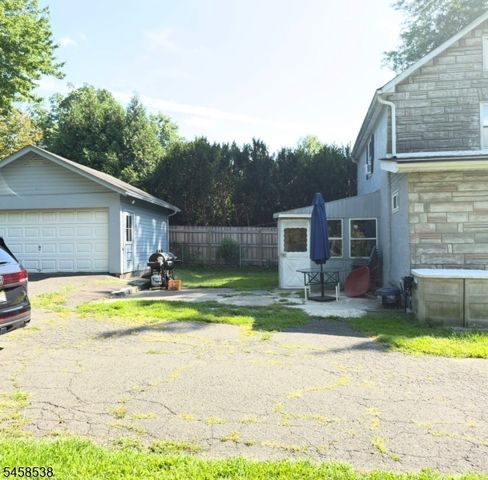 704 Franklin Tpke, Allendale Boro, NJ 07401