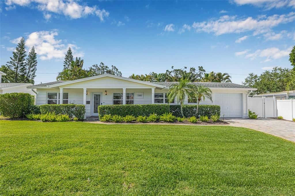 Image 1 of property listing at 1404 84TH AVENUE N, St Petersburg, FL 33702