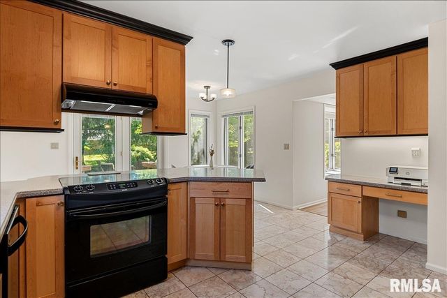 3212 Forsyth Drive, Springfield, IL 62704