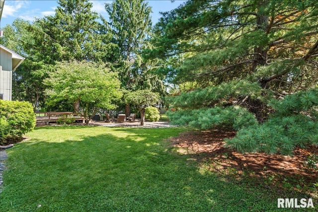 3212 Forsyth Drive, Springfield, IL 62704