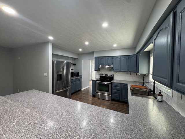 307 W Pierce Street, Whitestown, IN 46075