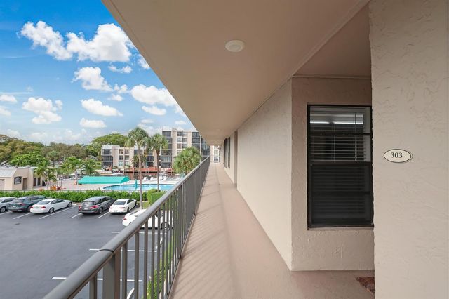 6 Royal Palm Way 303, Boca Raton, FL 33432