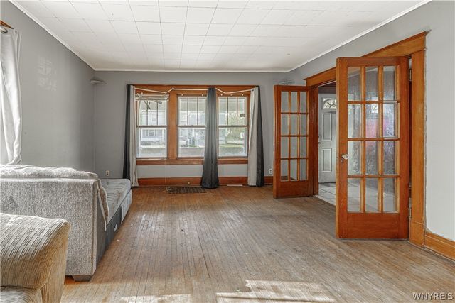 2204 Ontario Avenue, Niagara Falls, NY 14305