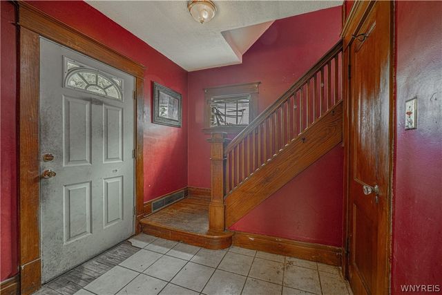 2204 Ontario Avenue, Niagara Falls, NY 14305