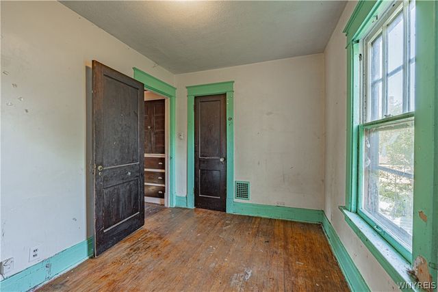 2204 Ontario Avenue, Niagara Falls, NY 14305