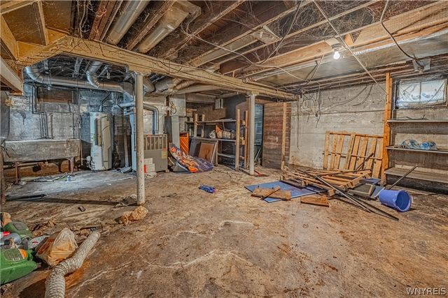 2204 Ontario Avenue, Niagara Falls, NY 14305