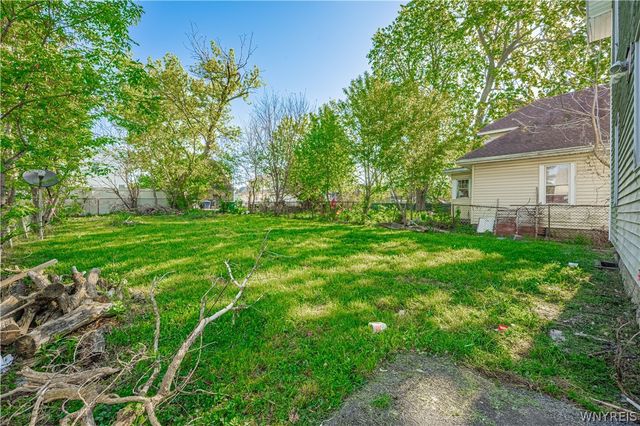 2204 Ontario Avenue, Niagara Falls, NY 14305