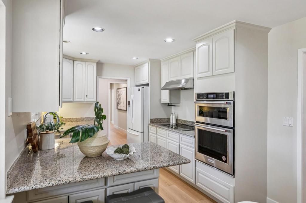 Image 10 of property listing at 13367 Kahala Court, Saratoga, CA 95070