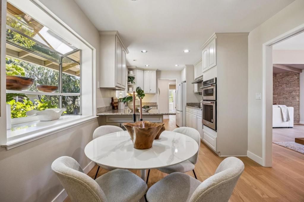 Image 9 of property listing at 13367 Kahala Court, Saratoga, CA 95070