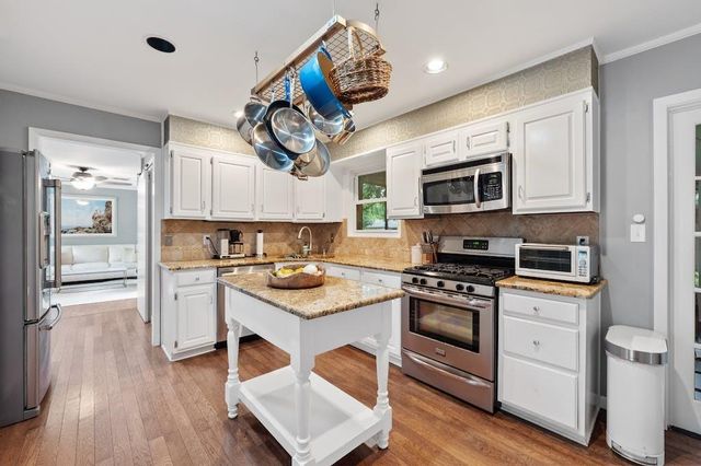 2609 Friar Tuck LN, Austin, TX 78704