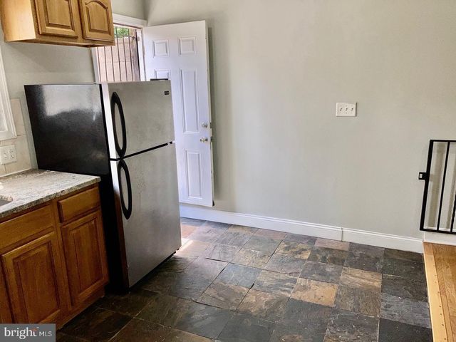 2014 TITAN ST, Philadelphia, PA 19146