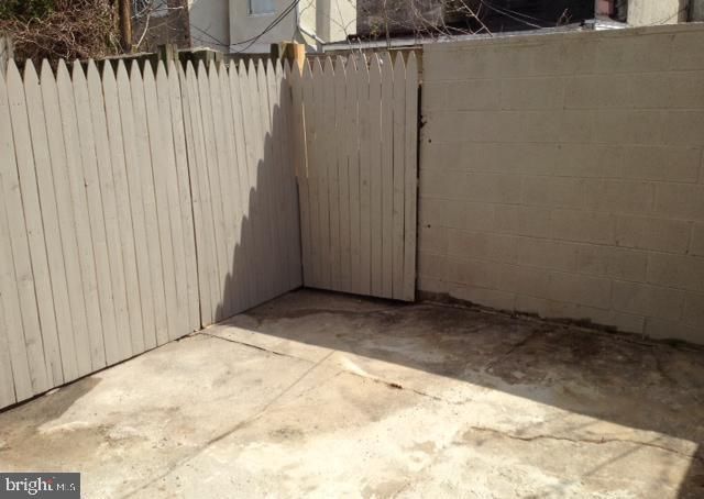 2014 TITAN ST, Philadelphia, PA 19146