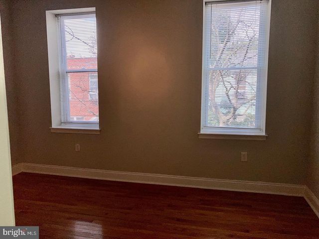 2014 TITAN ST, Philadelphia, PA 19146