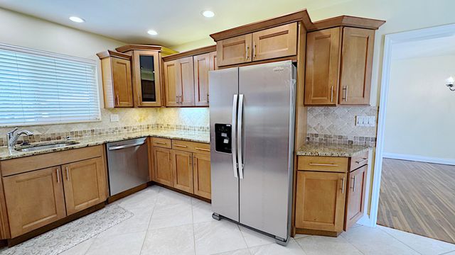 222 SE 2nd Terrace, Dania Beach, FL 33004