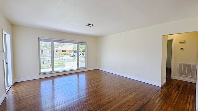 222 SE 2nd Terrace, Dania Beach, FL 33004