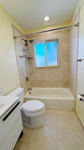 222 SE 2nd Terrace, Dania Beach, FL 33004