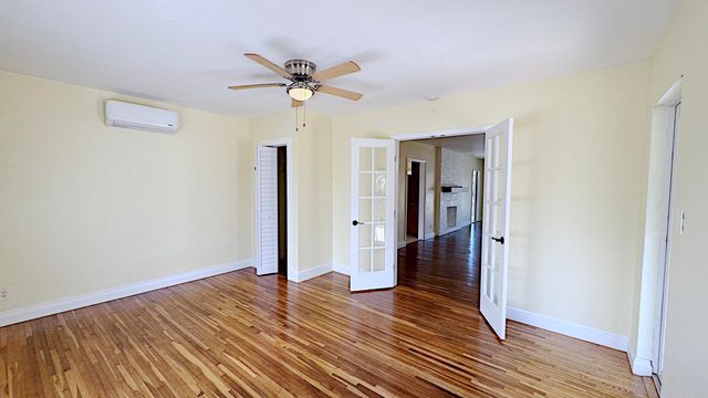 222 SE 2nd Terrace, Dania Beach, FL 33004