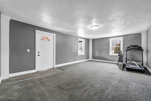 6847 State Route 303, Windham, OH 44288