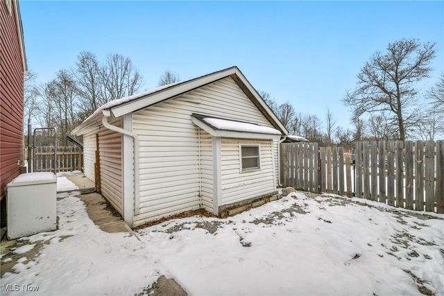 6847 State Route 303, Windham, OH 44288