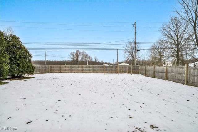 6847 State Route 303, Windham, OH 44288