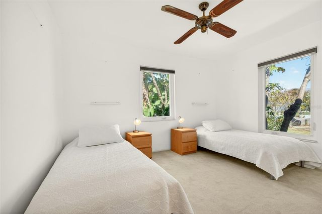 550 DE NARVAEZ DRIVE, Longboat Key, FL 34228