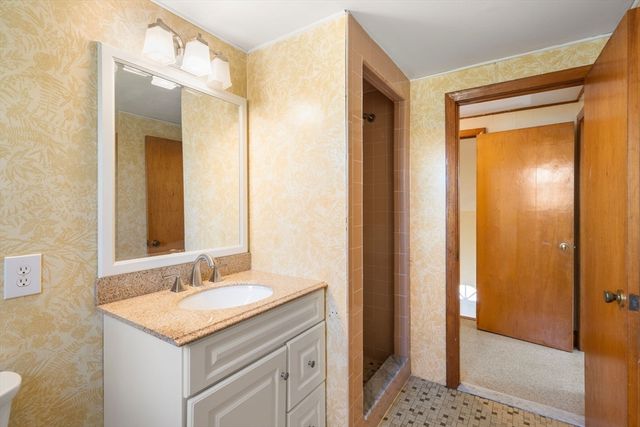 4 Spring Court, Woburn, MA 01801