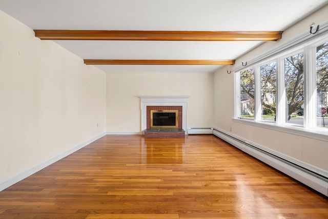 4 Spring Court, Woburn, MA 01801