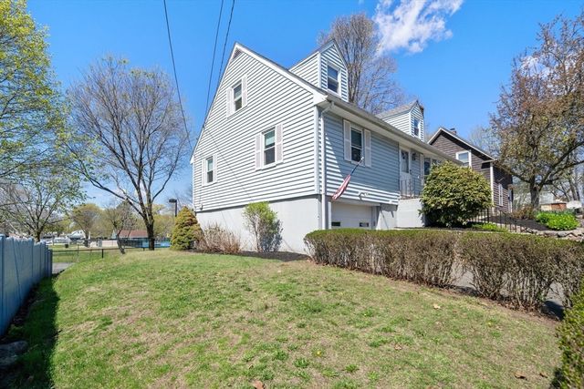 4 Spring Court, Woburn, MA 01801