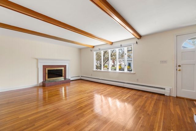 4 Spring Court, Woburn, MA 01801